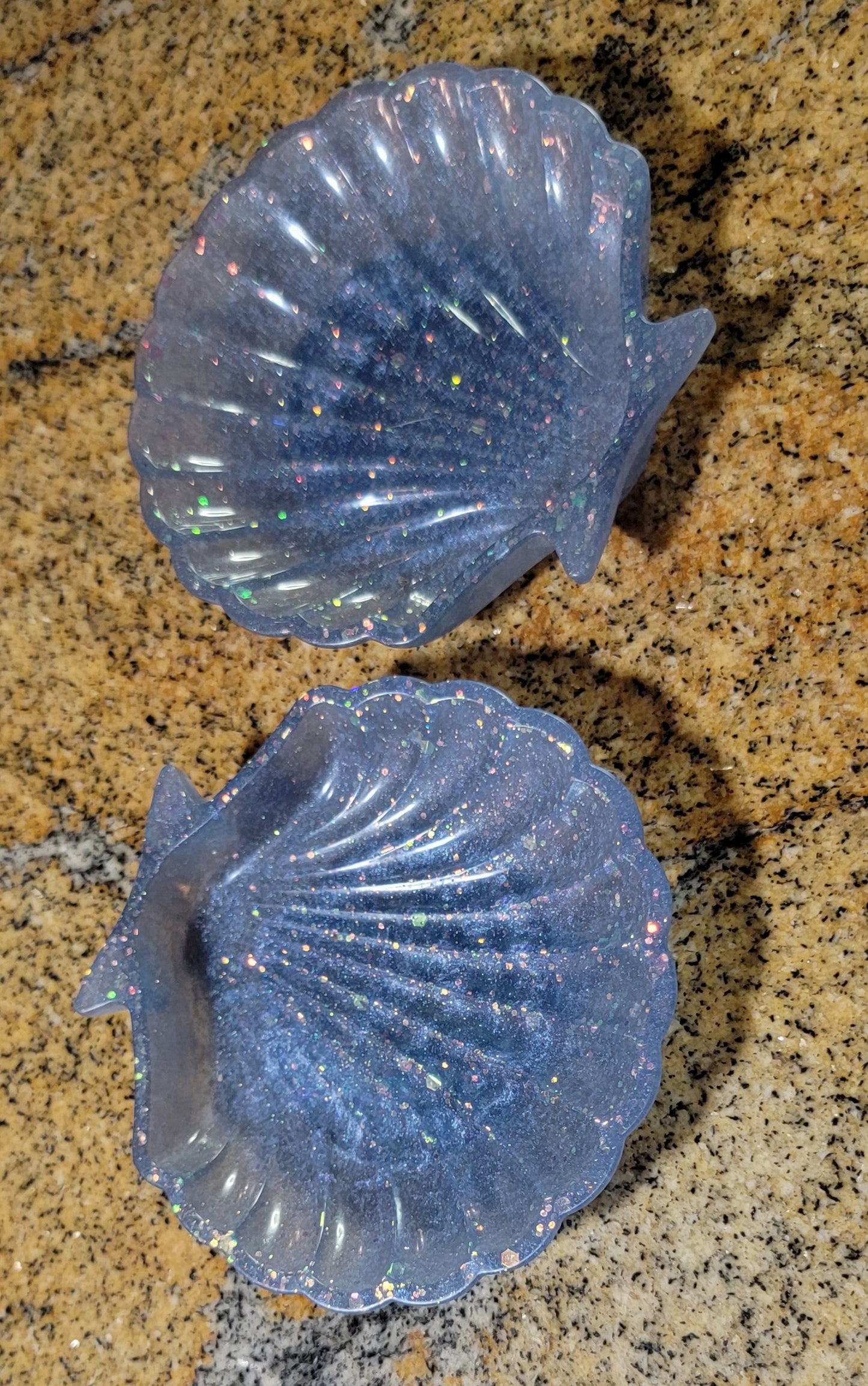 Trinket dish, bowls, and scallop shells