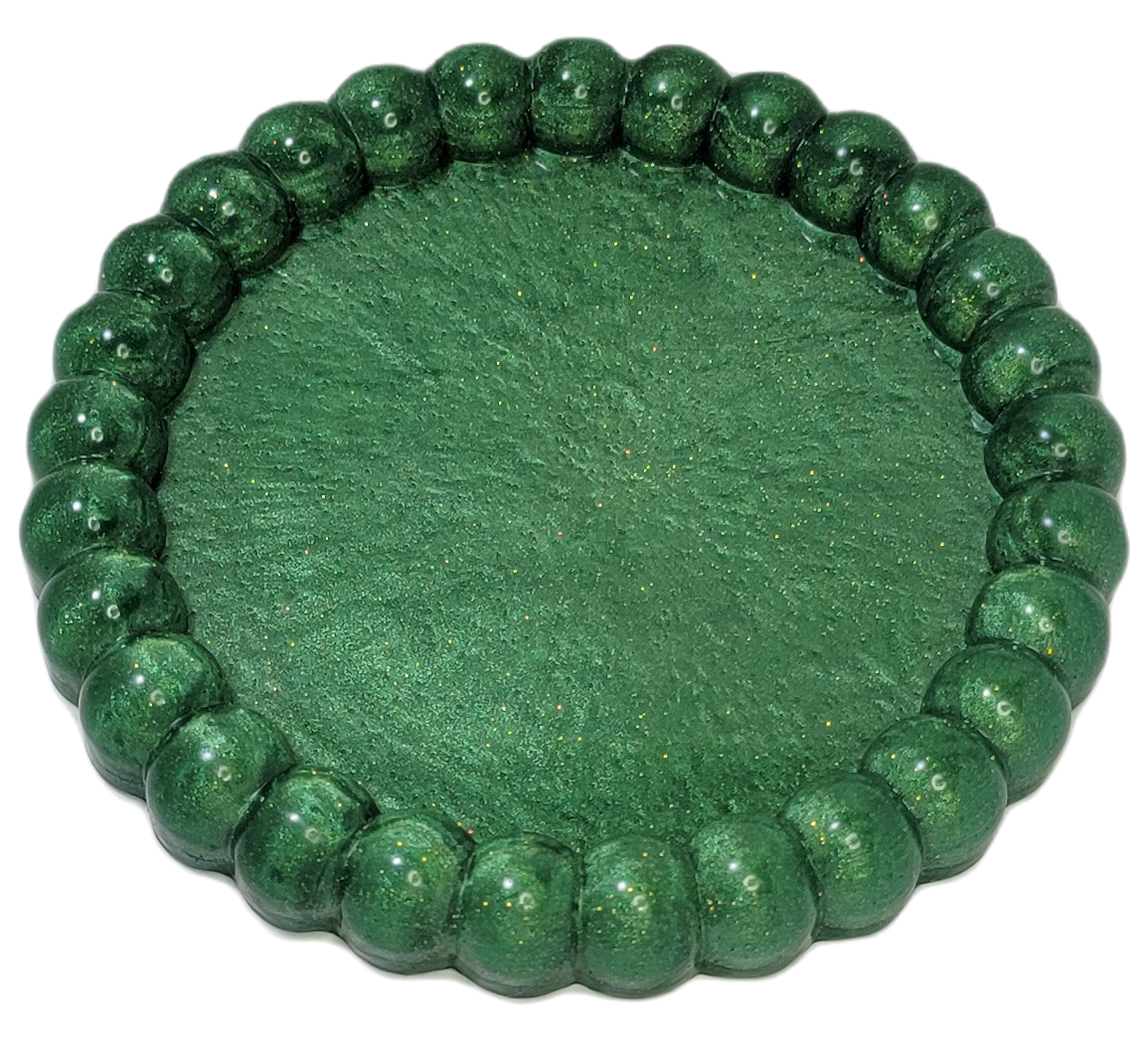 Trinket dish, bowls, and scallop shells